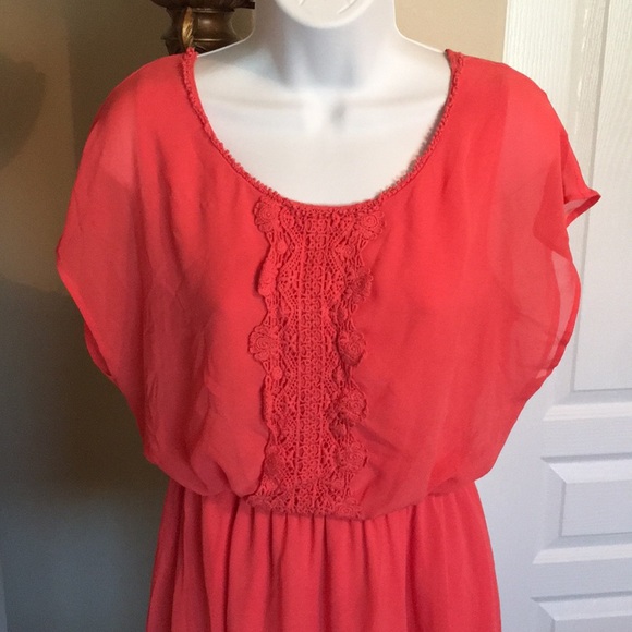 Lush Dress - Picture 2 of 2